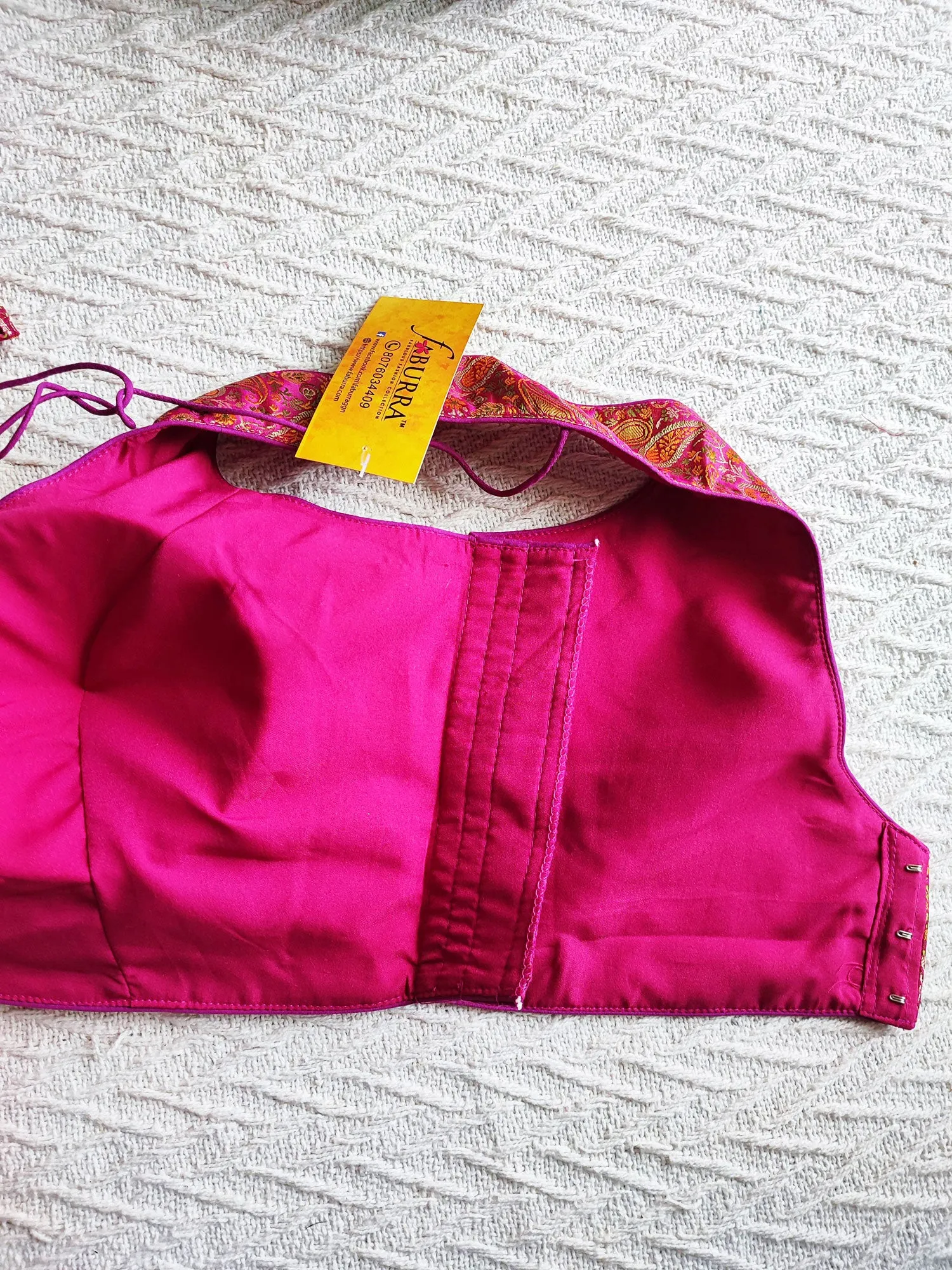 Magenta & Gold Soft Banarasi Silk Padded Sleeveless Blouse (With Attachable Sleeves)