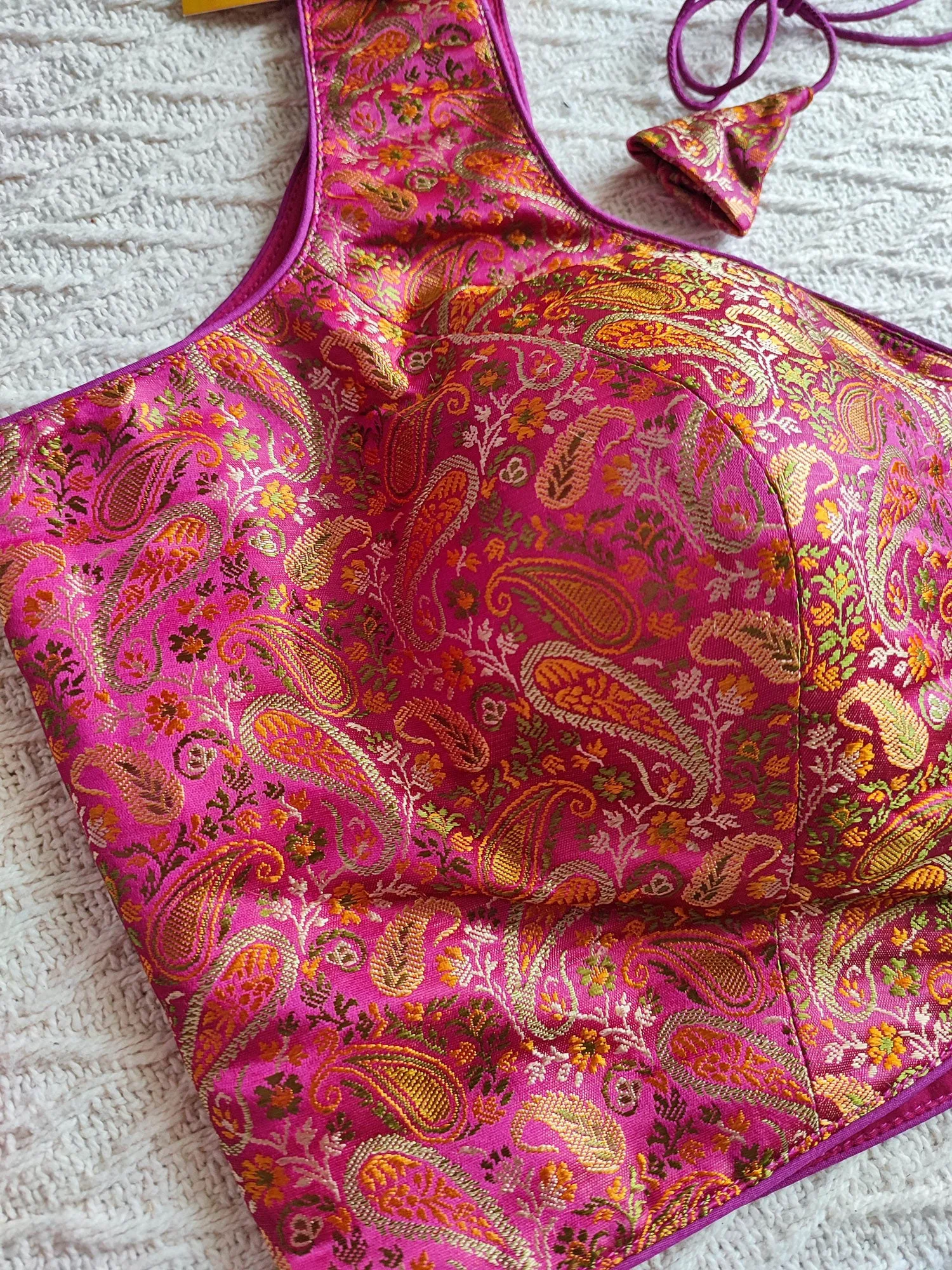 Magenta & Gold Soft Banarasi Silk Padded Sleeveless Blouse (With Attachable Sleeves)