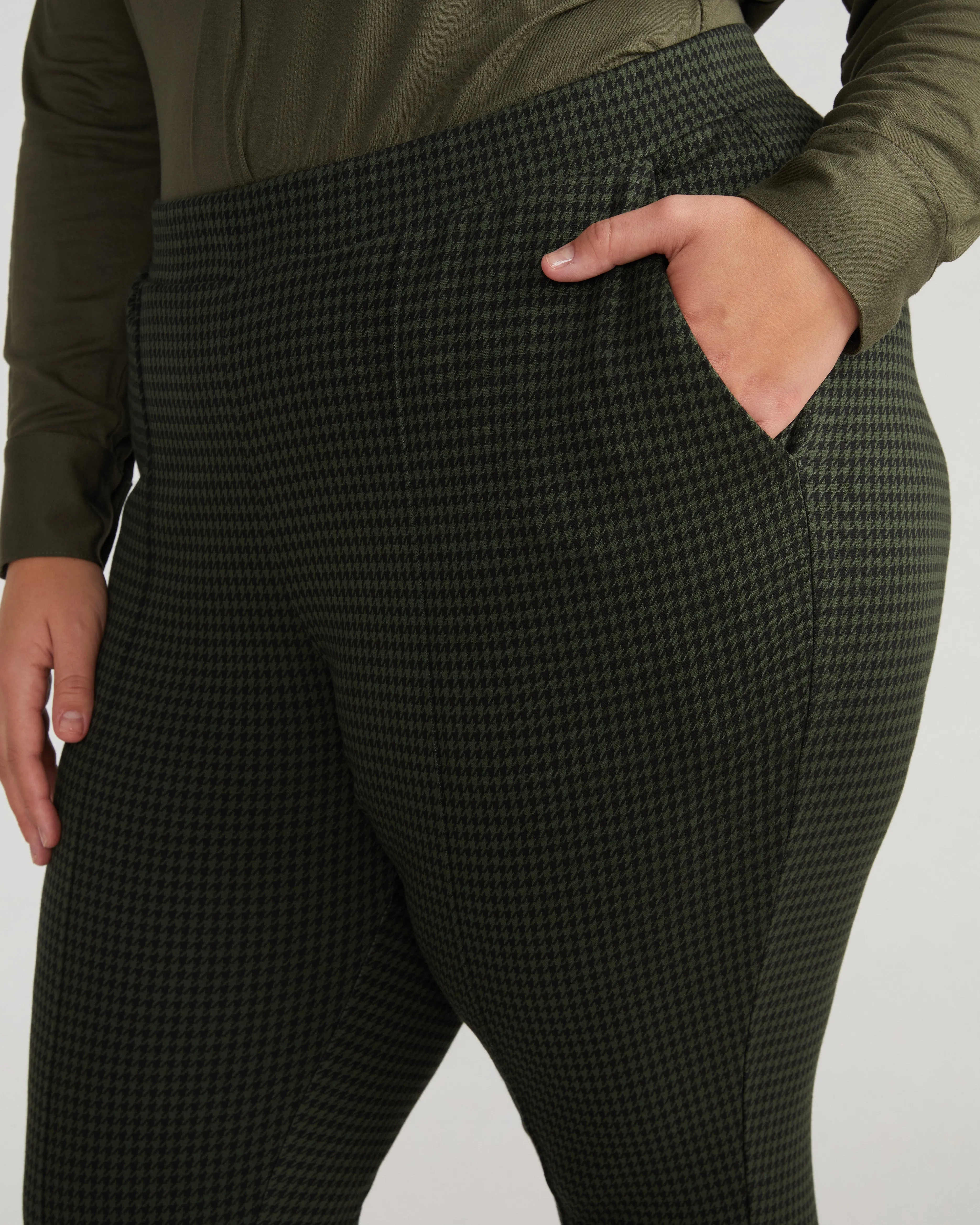 Moro Pintuck Pocket Ponte Pants - Forest Houndstooth